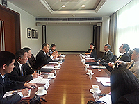 Delegation from Zhejiang University meets with CUHK representatives